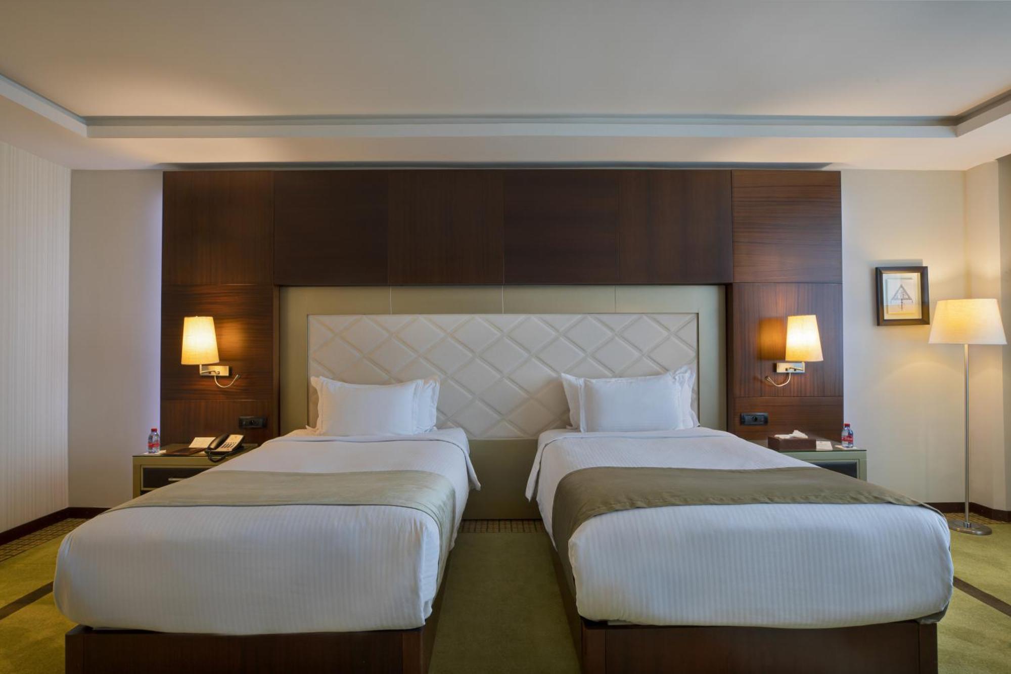 Grand Mogador City Center Casablanca Exterior photo Deluxe Room