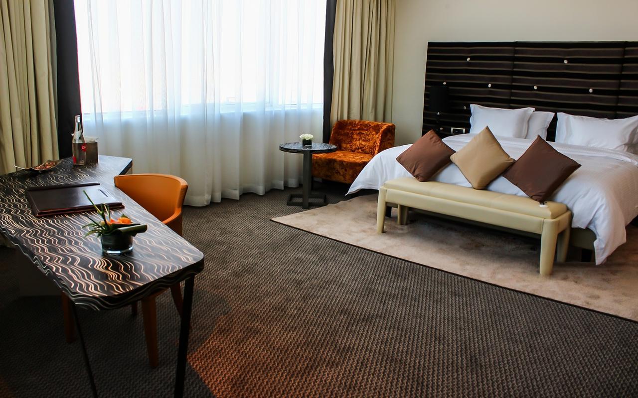 Grand Mogador City Center Casablanca Exterior photo A room at the hotel