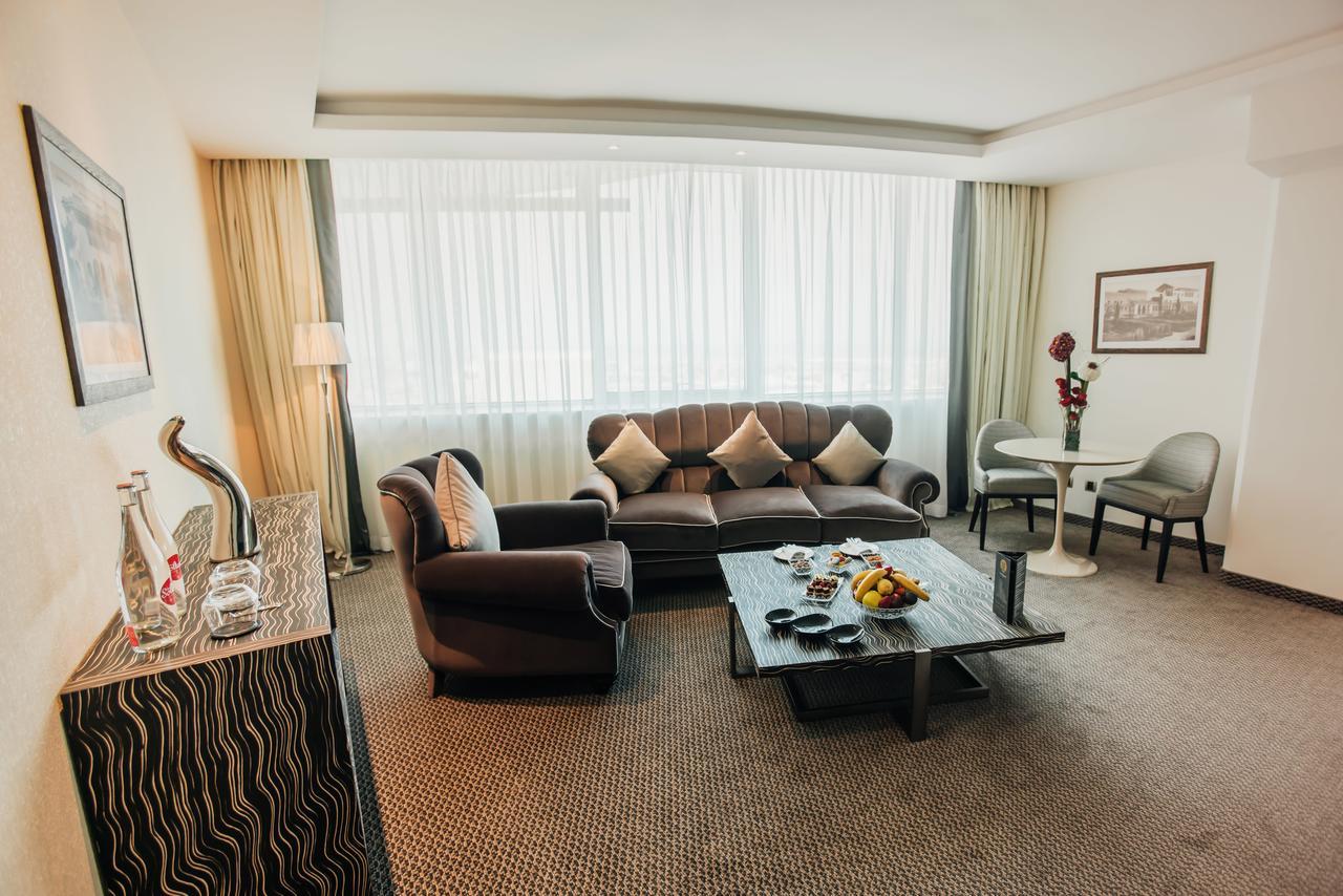Grand Mogador City Center Casablanca Exterior photo A suite at the hotel