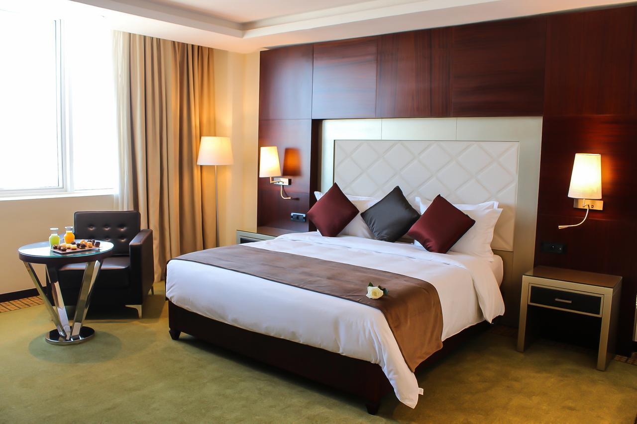 Grand Mogador City Center Casablanca Exterior photo A room at the hotel